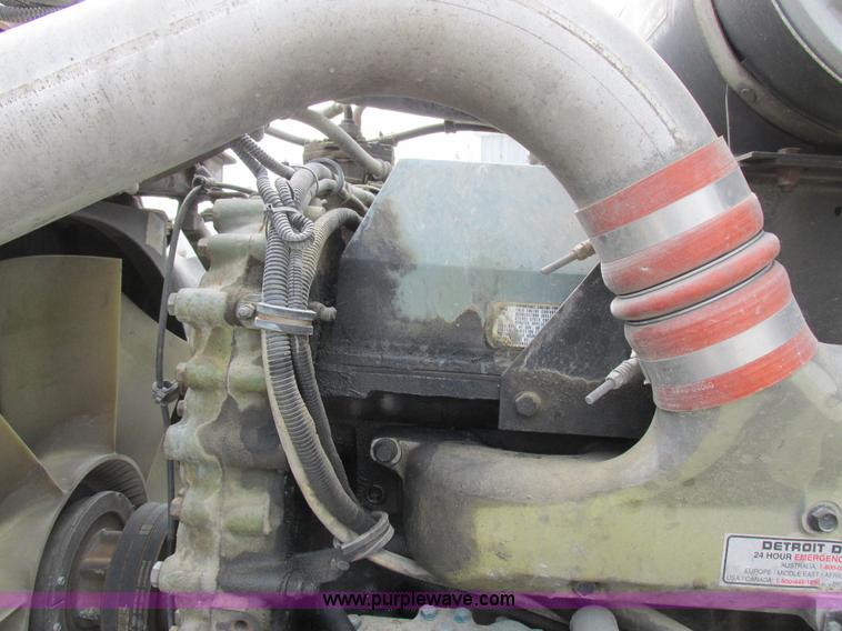 image for item K2150 1999 Kenworth T600B semi truck