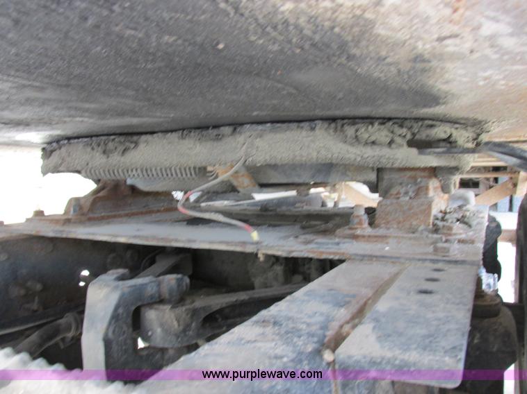 image for item K2150 1999 Kenworth T600B semi truck