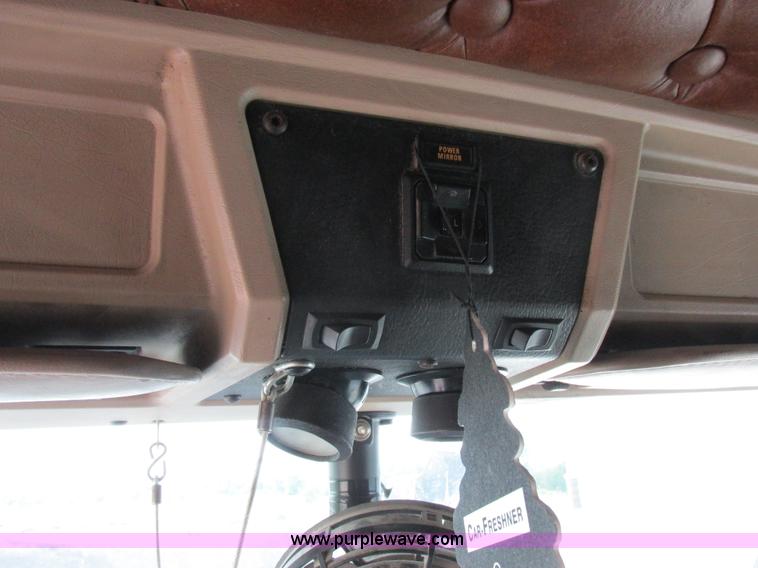 image for item K2150 1999 Kenworth T600B semi truck