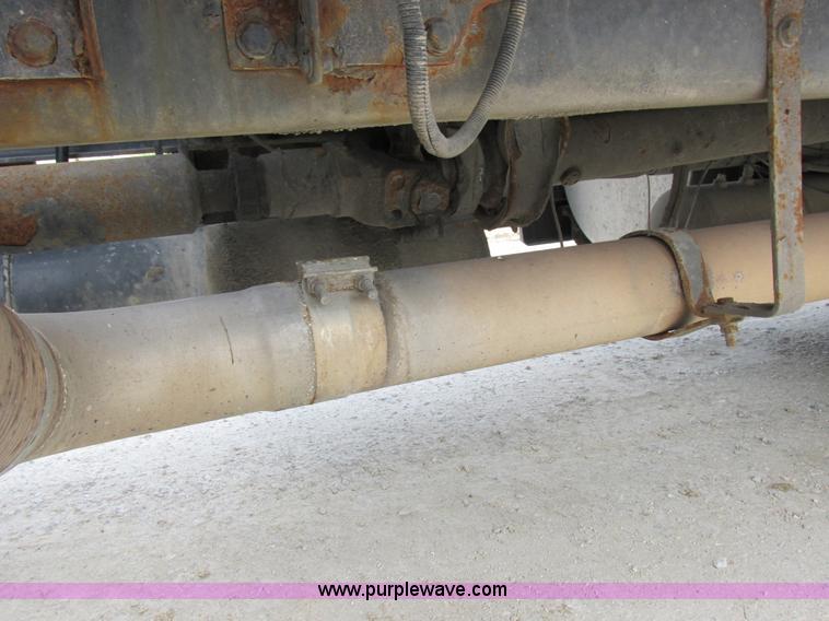 image for item K2150 1999 Kenworth T600B semi truck