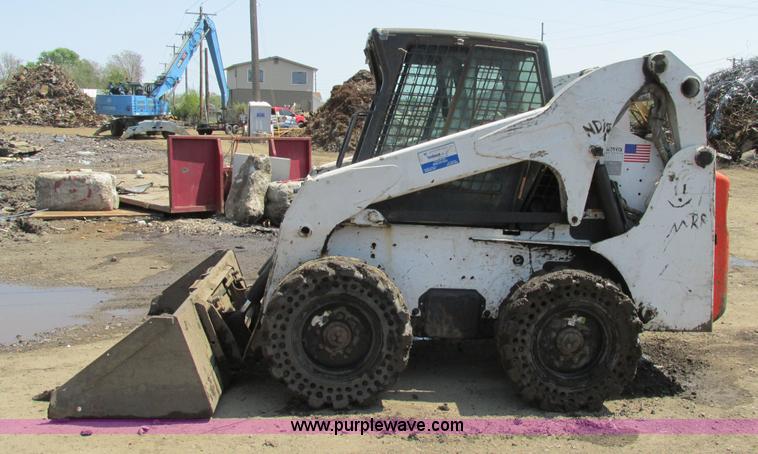 image for item K5039 2002 Bobcat S250 skid steer