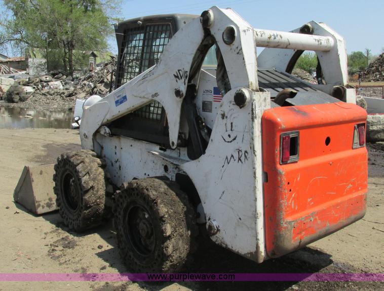 image for item K5039 2002 Bobcat S250 skid steer