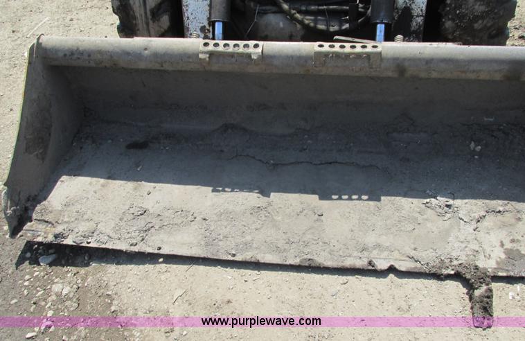 image for item K5039 2002 Bobcat S250 skid steer