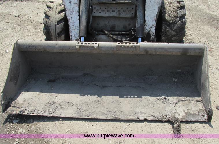 image for item K5039 2002 Bobcat S250 skid steer