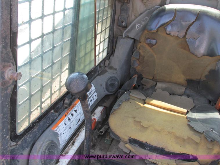 image for item K5039 2002 Bobcat S250 skid steer