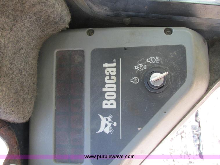 image for item K5039 2002 Bobcat S250 skid steer