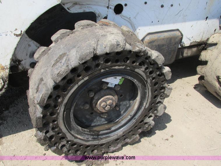 image for item K5039 2002 Bobcat S250 skid steer