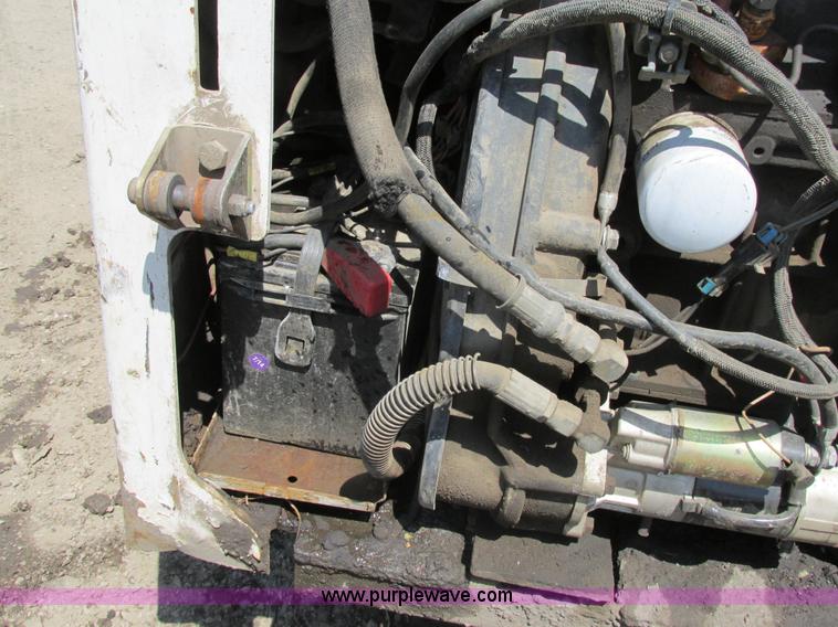 image for item K5039 2002 Bobcat S250 skid steer