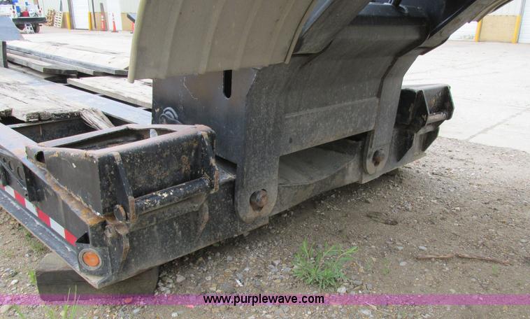 image for item K5058 2003 Eager Beaver 50GSL/3 equipment trailer