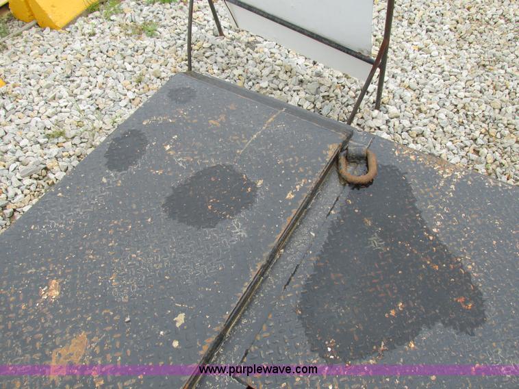 image for item K5058 2003 Eager Beaver 50GSL/3 equipment trailer