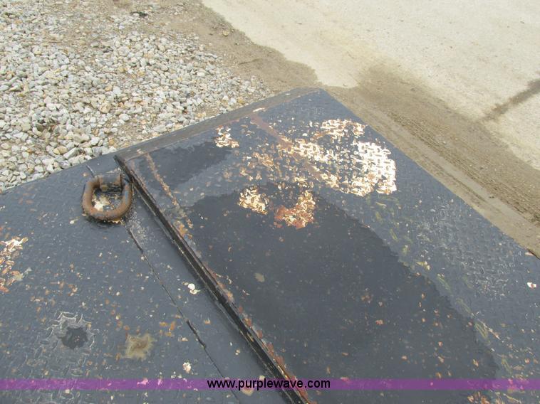 image for item K5058 2003 Eager Beaver 50GSL/3 equipment trailer