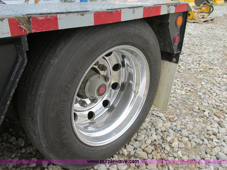 image for item K5058 2003 Eager Beaver 50GSL/3 equipment trailer