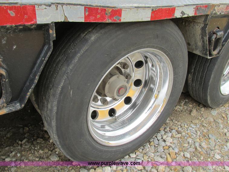 image for item K5058 2003 Eager Beaver 50GSL/3 equipment trailer