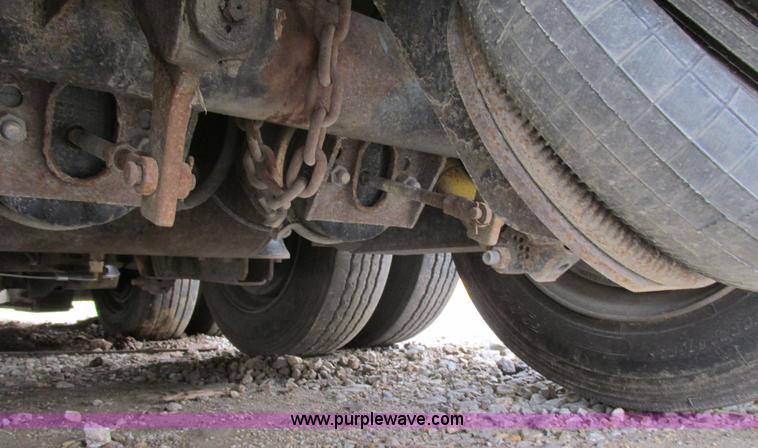 image for item K5058 2003 Eager Beaver 50GSL/3 equipment trailer