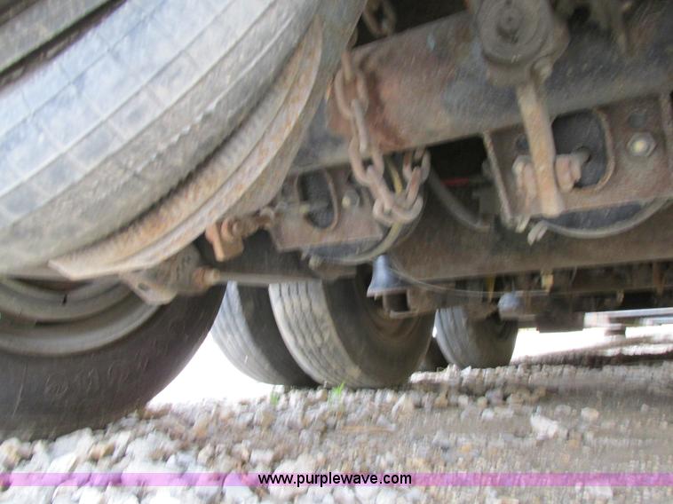 image for item K5058 2003 Eager Beaver 50GSL/3 equipment trailer