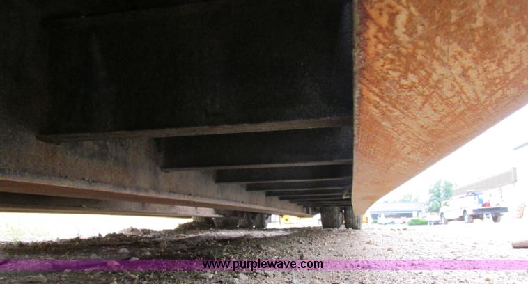 image for item K5058 2003 Eager Beaver 50GSL/3 equipment trailer