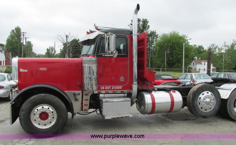 image for item K5081 1995 Peterbilt 379 tri axle semi truck