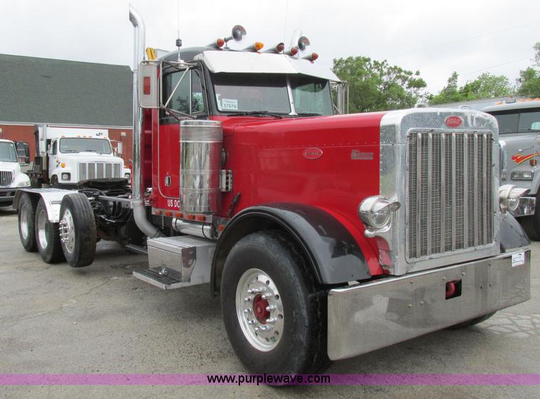 image for item K5081 1995 Peterbilt 379 tri axle semi truck