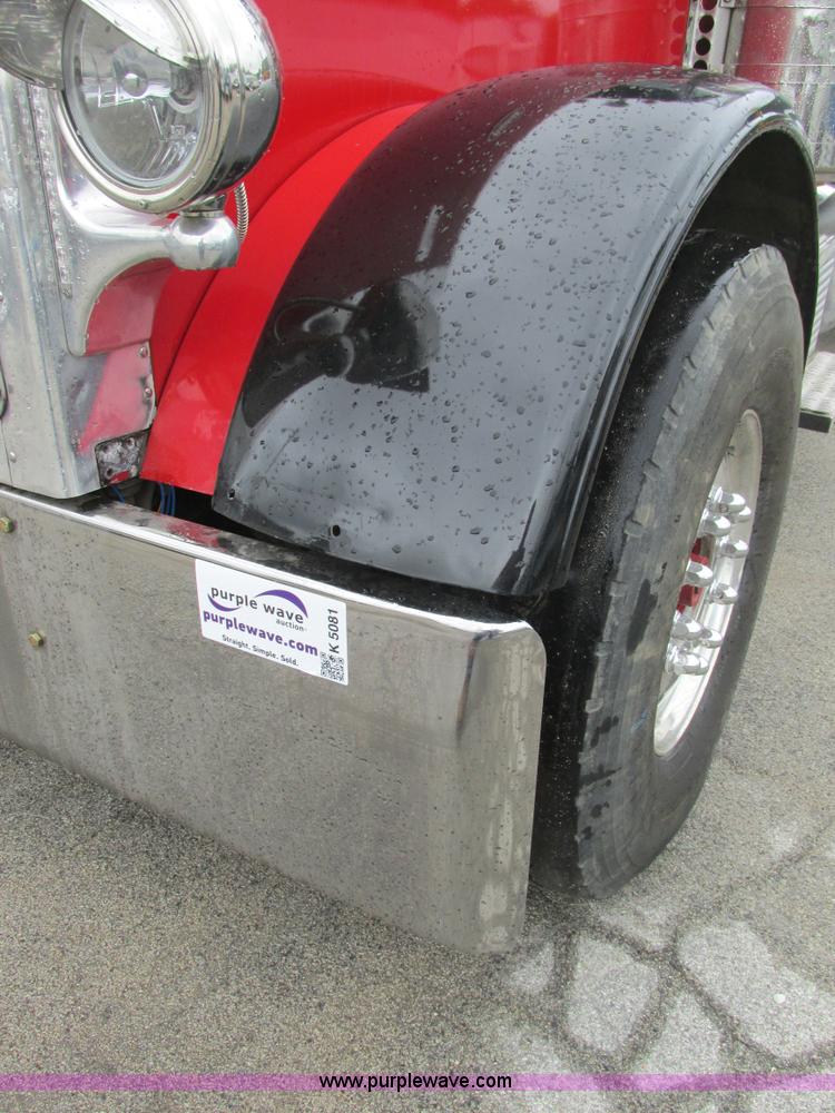 image for item K5081 1995 Peterbilt 379 tri axle semi truck