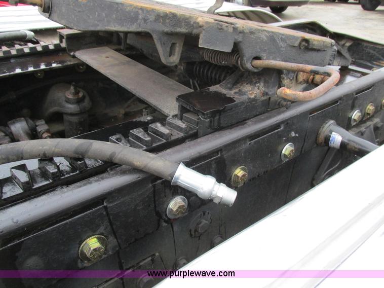 image for item K5081 1995 Peterbilt 379 tri axle semi truck