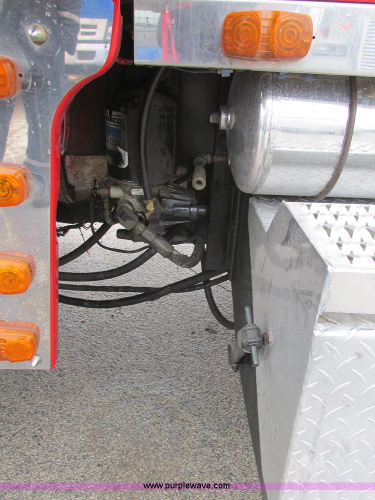 image for item K5081 1995 Peterbilt 379 tri axle semi truck