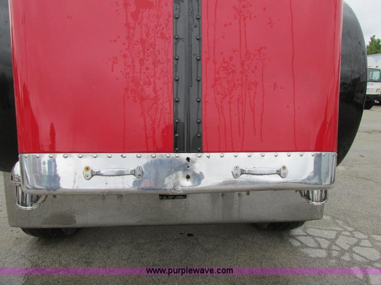 image for item K5081 1995 Peterbilt 379 tri axle semi truck