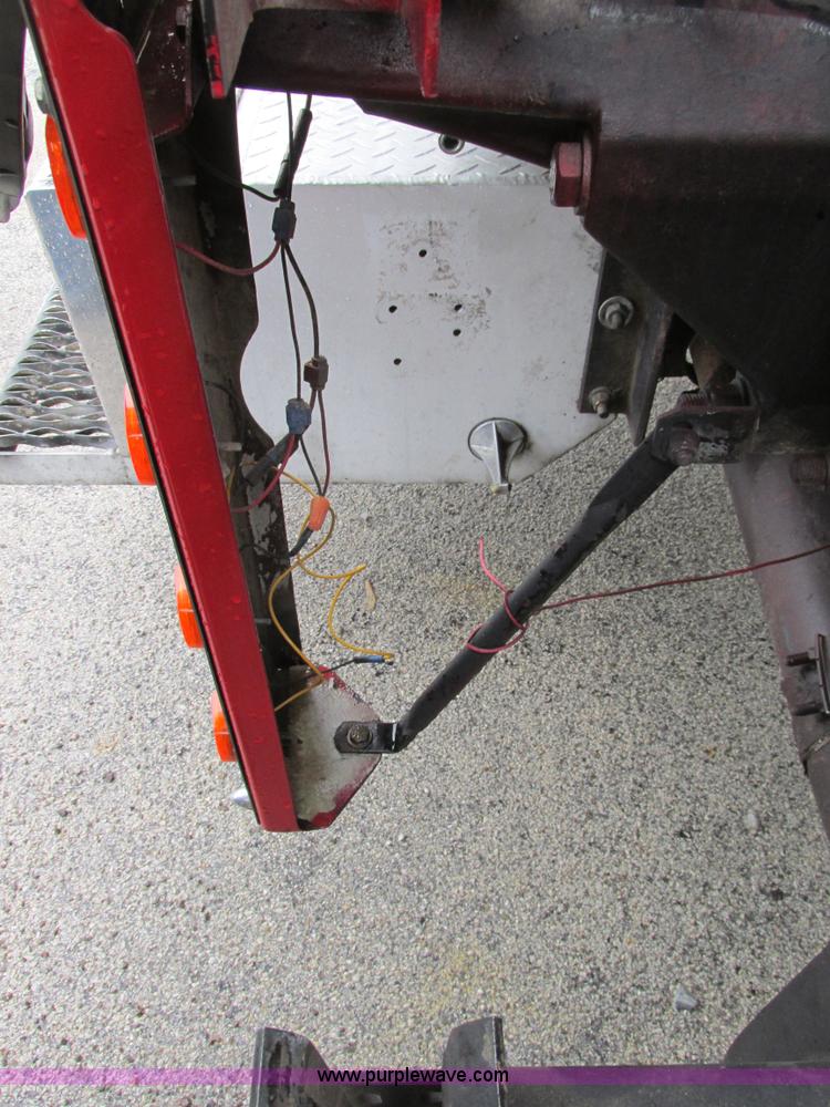 image for item K5081 1995 Peterbilt 379 tri axle semi truck