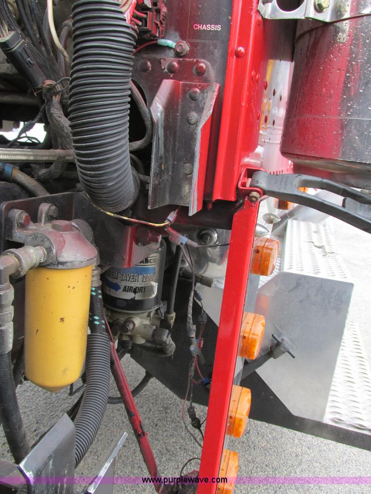 image for item K5081 1995 Peterbilt 379 tri axle semi truck