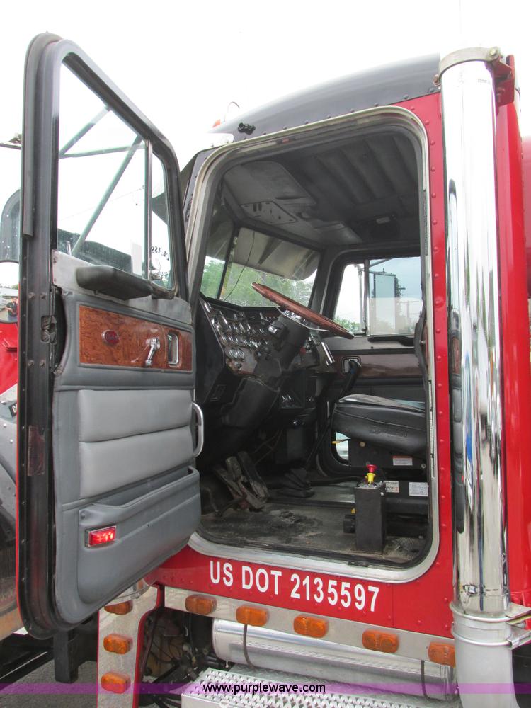 image for item K5081 1995 Peterbilt 379 tri axle semi truck