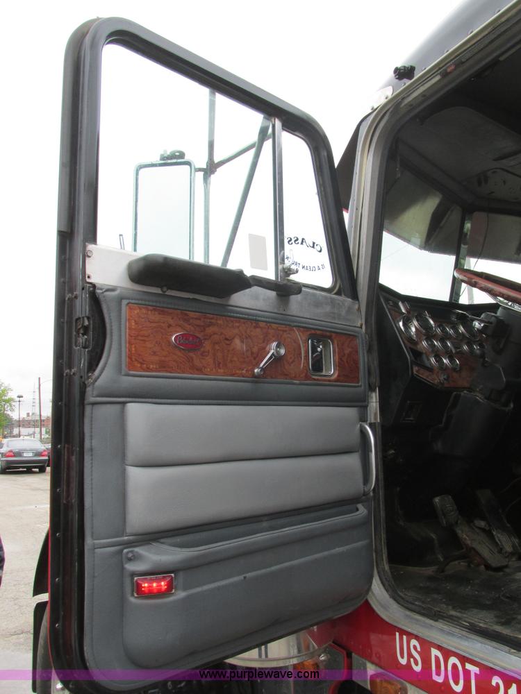 image for item K5081 1995 Peterbilt 379 tri axle semi truck
