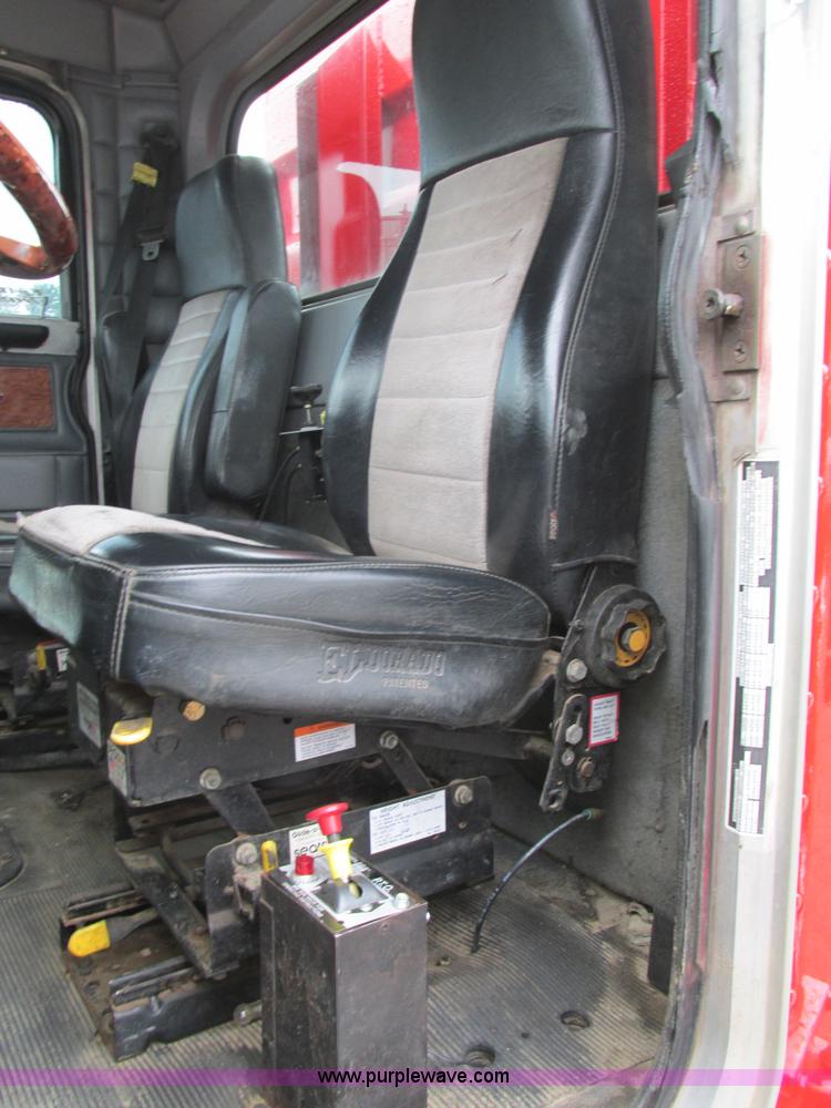 image for item K5081 1995 Peterbilt 379 tri axle semi truck