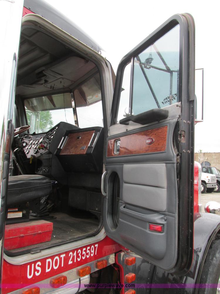 image for item K5081 1995 Peterbilt 379 tri axle semi truck