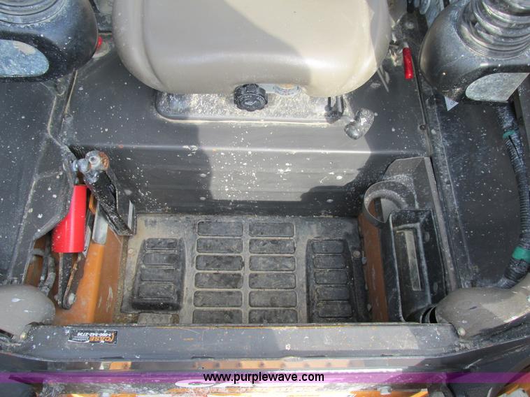 image for item K5084 2012 Case SV250 skid steer