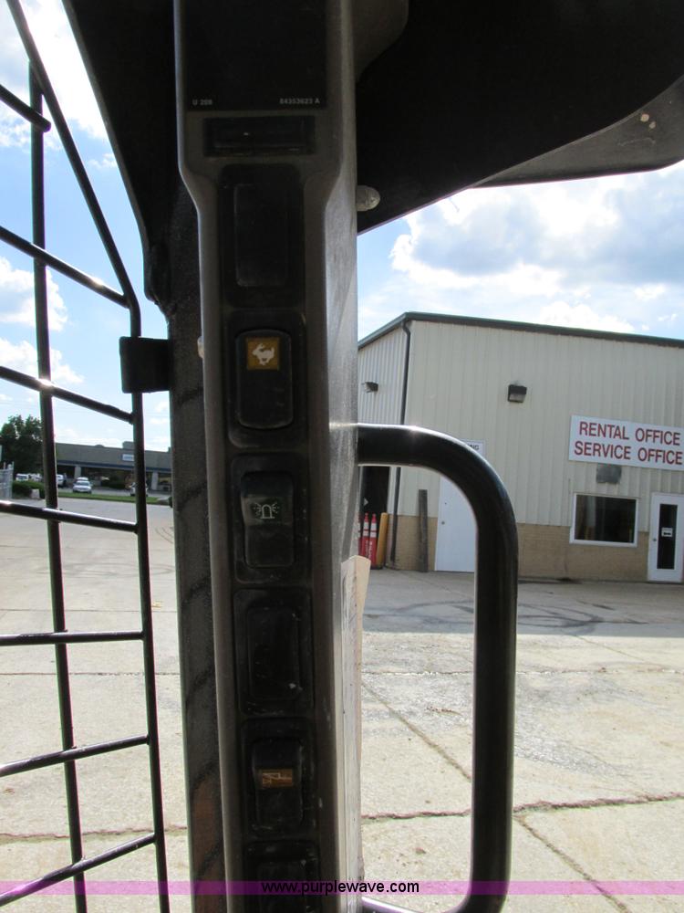 image for item K5084 2012 Case SV250 skid steer