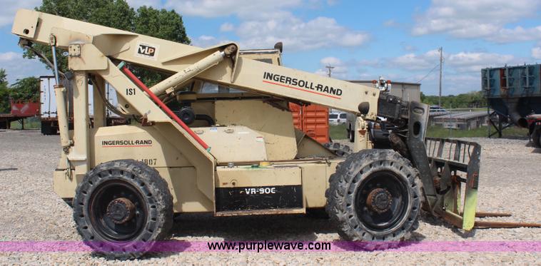 image for item K6886 1998 Ingersoll Rand VR90C telehandler