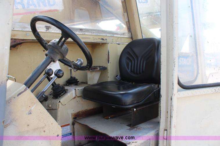 image for item K6886 1998 Ingersoll Rand VR90C telehandler