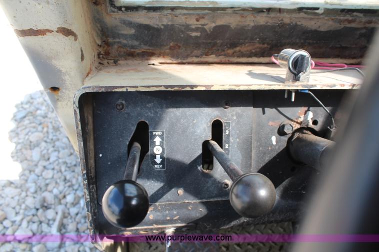 image for item K6886 1998 Ingersoll Rand VR90C telehandler