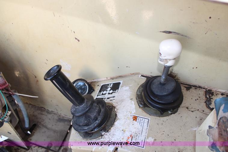 image for item K6886 1998 Ingersoll Rand VR90C telehandler