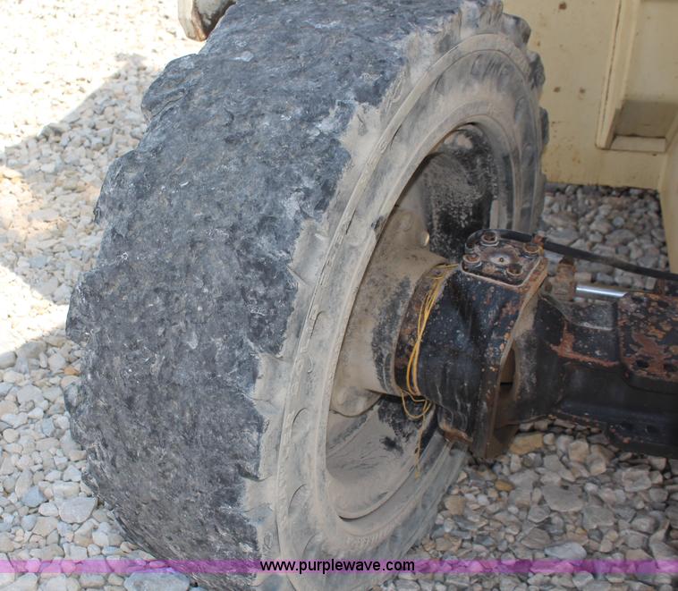 image for item K6886 1998 Ingersoll Rand VR90C telehandler