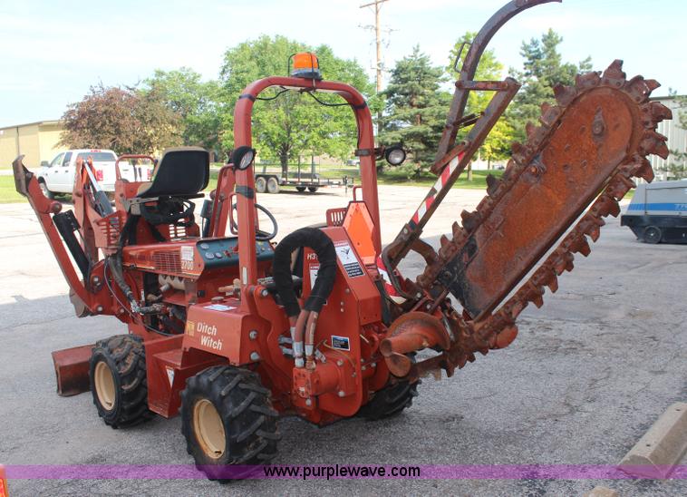 image for item K6891 2003 Ditch Witch 3700DD trencher