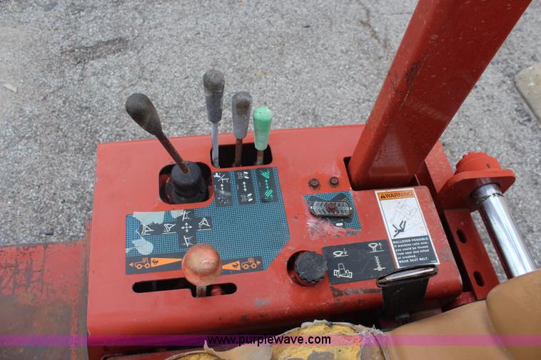 image for item K6891 2003 Ditch Witch 3700DD trencher