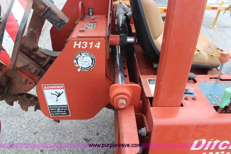 image for item K6891 2003 Ditch Witch 3700DD trencher