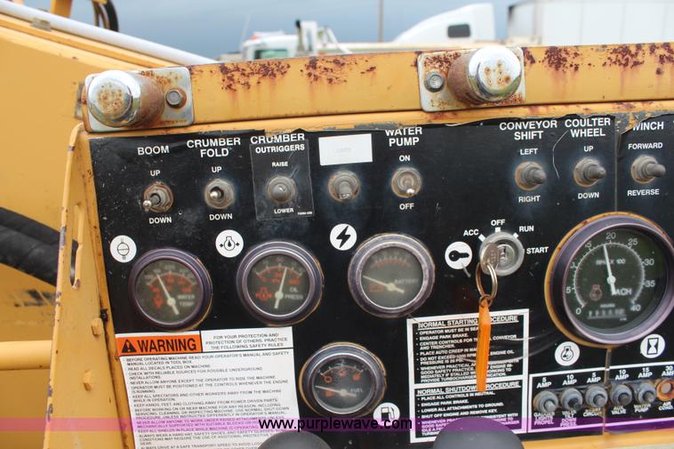 image for item K6896 1989 Vermeer T650 rock saw