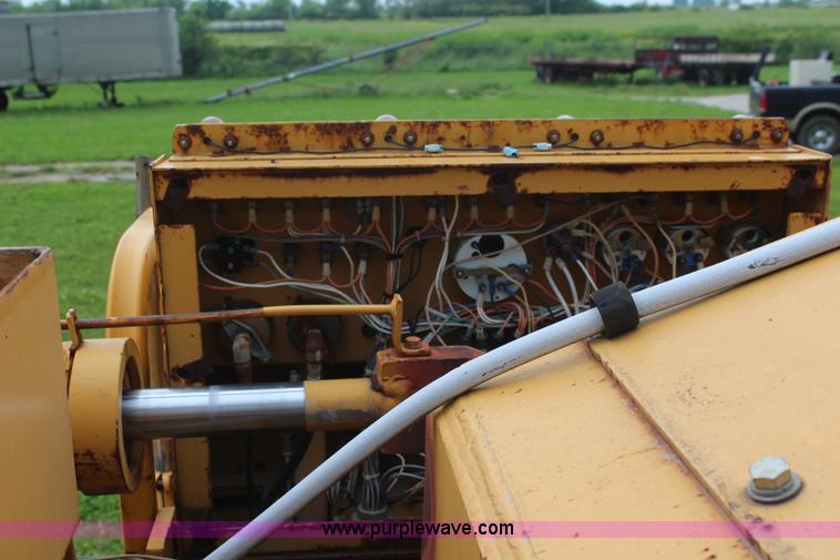 image for item K6896 1989 Vermeer T650 rock saw