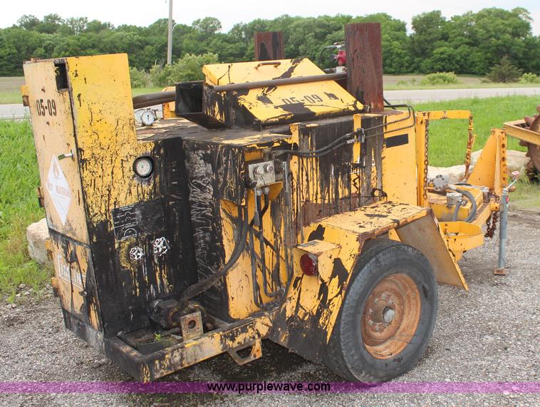 image for item K6901 Cimline crack seal machine