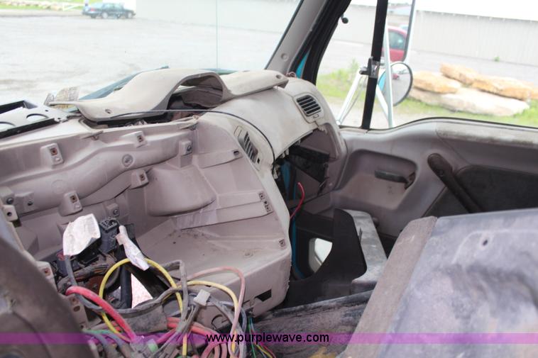 image for item K6902 2001 Sterling L9500 dump truck