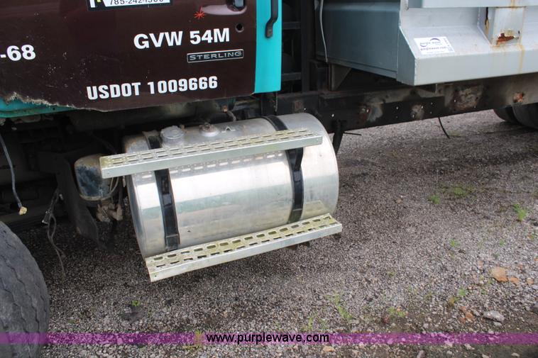 image for item K6902 2001 Sterling L9500 dump truck