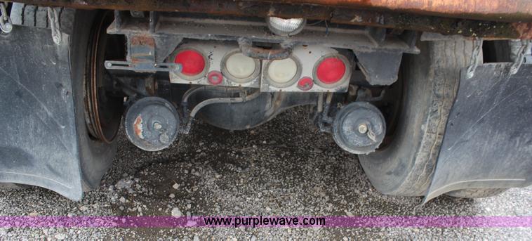 image for item K6902 2001 Sterling L9500 dump truck