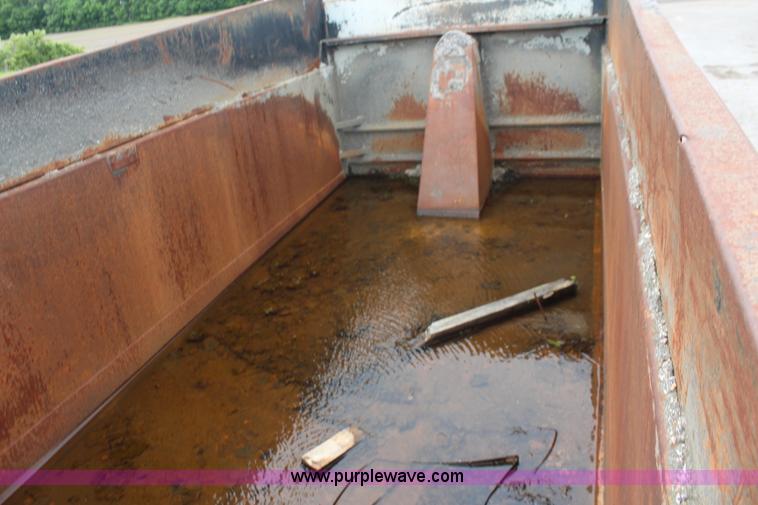 image for item K6902 2001 Sterling L9500 dump truck