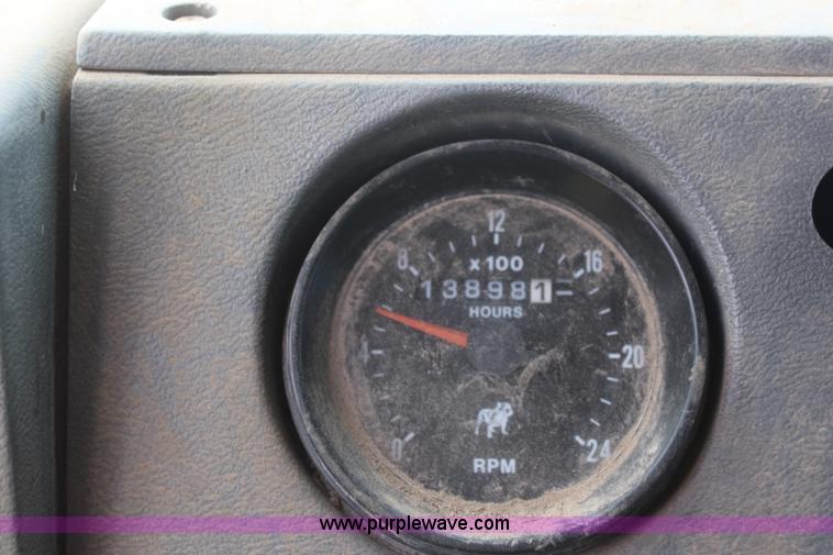 image for item K6976 1997 Mack RD690S dump truck